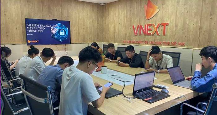 Nhân viên Vnext Software đang tích cực học và làm Nhân viên Vnext Software đang tích cực học và làm